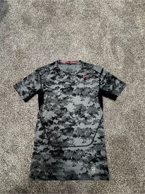 Nike Grey Digital Camo Compression Shirt with pink Logo